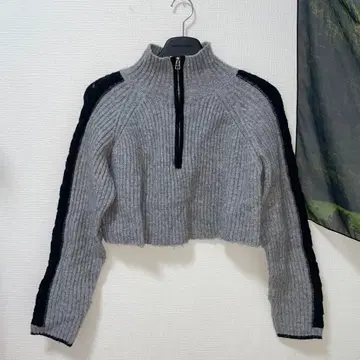 blackup 크롭 하이넥 스웨터 그레이