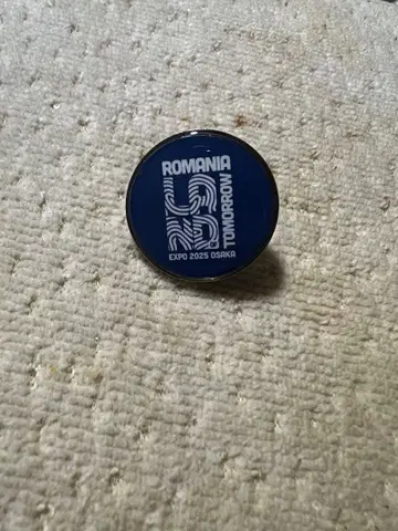 오사카 만박 루마니아 핀 배지