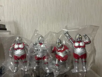 데브트라맨 피규어 4체 세트