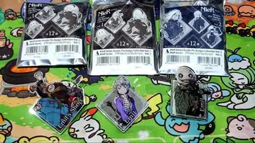 니어 시리즈 아크릴 배지 컬렉션 에밀 세트