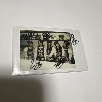 GO TO THE BEDS 폴라로이드