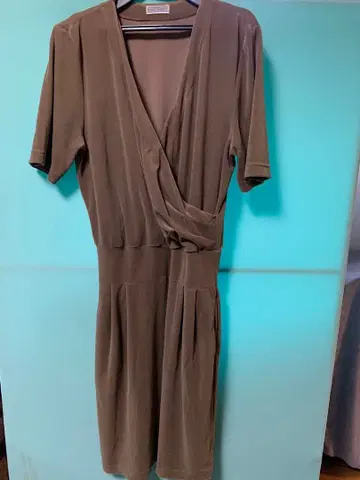 브라운 랩 스타일 반팔 원피스
