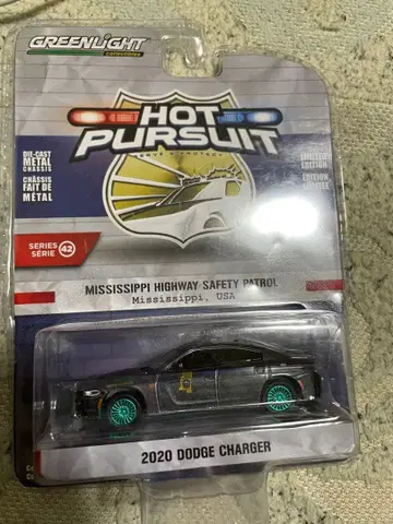 그린라이트 Greenlight DODGE CHARGER 1/64