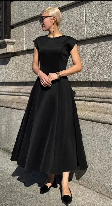 JENNE 정가 22000엔 프렌치 미 실루엣 드레이프감 원피스 M 블랙