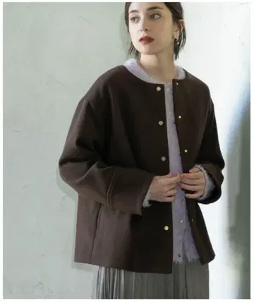 오파크 클립 노카라 자켓 브라운