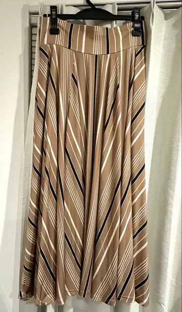 Pinup closet CINEMATIQ 풀 서클 릴랙스 스커트