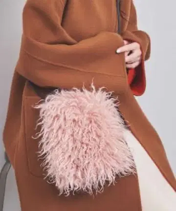 UNITED ARROWS 롱 인조 모피 미니백 핑크