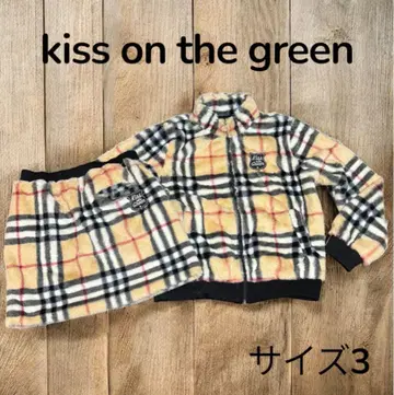 키스온더그린 퍼 플리스 상하의 셋업