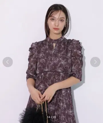 [ 새상품급 ] 리랜드트루 라인 플라워 보타이 원피스