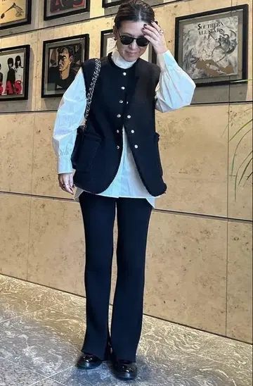 새상품급 DRAWER 드로어 골드 버튼 헤링본 트위드 베스트 38 블랙