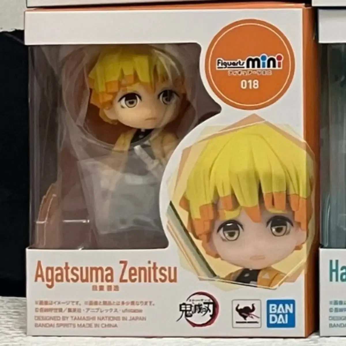 Sealed Demon Slayer Zenitsu Miniarts Figure