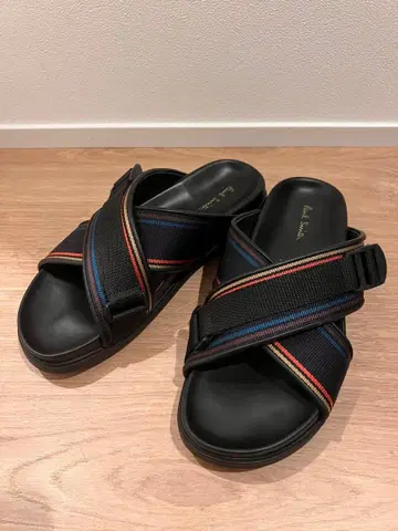 Paul Smith 크로스 스트랩 샌들 블랙/멀티 컬러