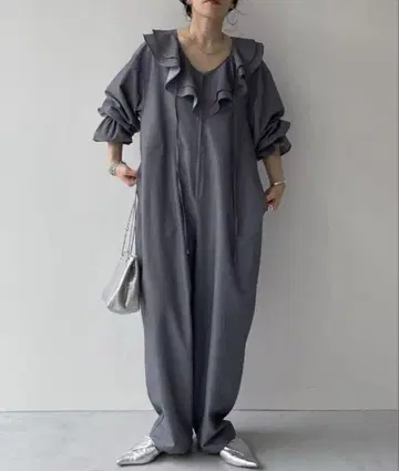 새상품급 wee9s 올인원 프릴 그레이