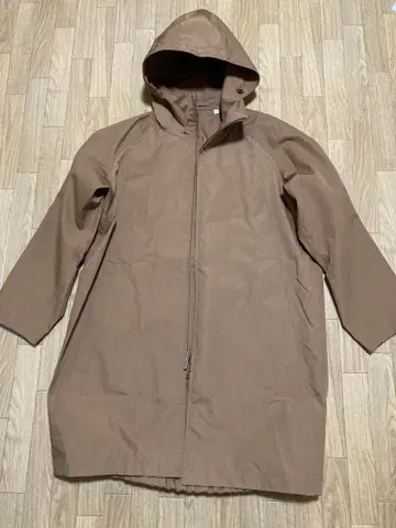 컨디션 최상 UNIQLO U 블록 테크 코트 L 사이즈