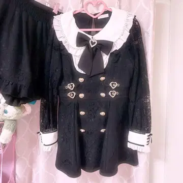 LIZLISA 사이드 하트 버클 레이스 셋업 블랙