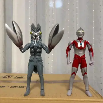 울트라 액션 피규어 초대 울트라맨 발탄 성인 2체 세트