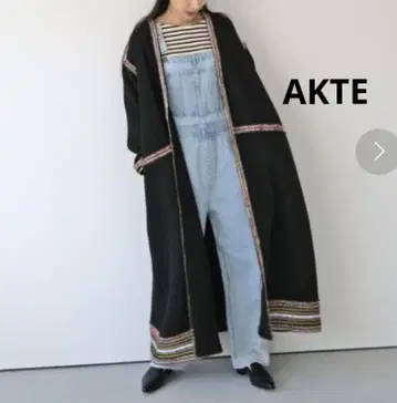 택 포함 새상품 AKTE 트위드 롱 가운 블랙 장식 포함