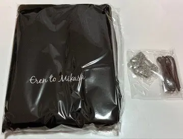 진격의 거인 화집 FLY 미카사의 머플러 엘렌의 열쇠
