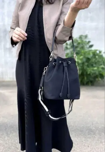 그란데 그레이스 숄더백