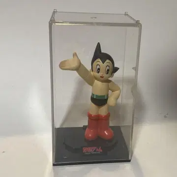 가격 인하! 철완 아톰 피규어