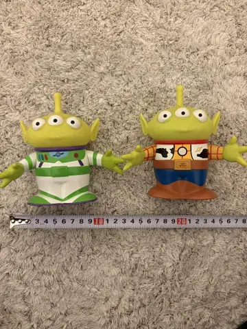 에이리언 피규어 버즈 우디 디자인