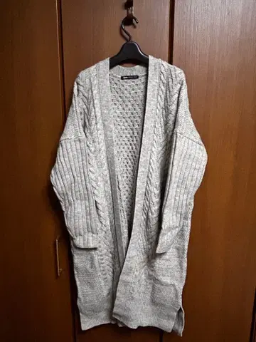 그레이 케이블 니트 롱 가디건