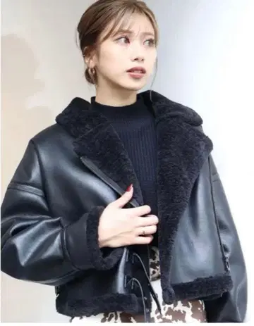 MURUA 벨트 페이크 무스탕 블루종