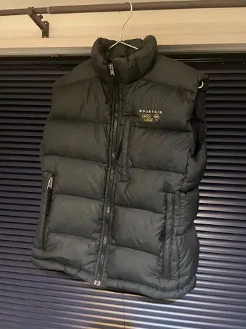 마운틴 하드웨어 다운 베스트 블랙