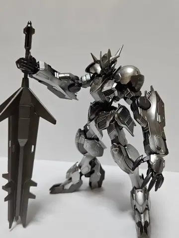 HG 건담 발바토스 루푸스 렉스 [아이언 브래드 코팅]