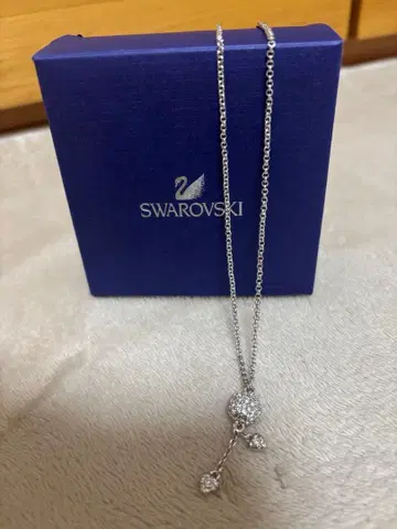 Swarovski 크리스탈 목걸이