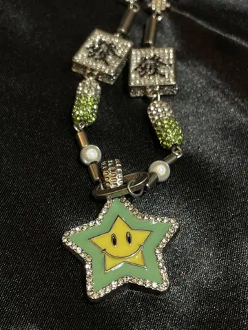 MAISON EMERALD 스마일리 스타 목걸이 메종에메랄드