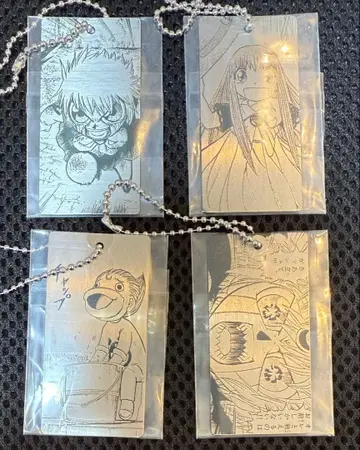 골드 컬러의 갓슈 갓슈벨 DMM 복권 메탈 키링 4개 세트