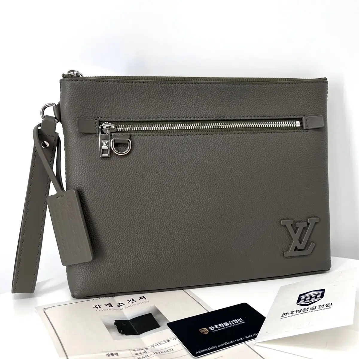 [Authenticity Verified] Louis Vuitton LV Aerogram Clutch Bag Khaki