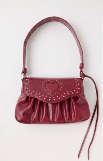 [완판템] MOUSSY 하트 개더 스터드 백