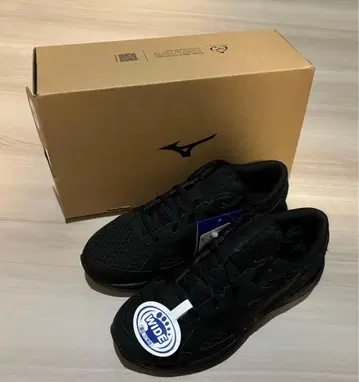 미즈노 블랙 와이드 스니커즈