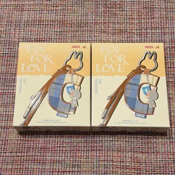 [ 미개봉 ] PIN FOR LOVE 러브브 알파벳 펜던트 전반