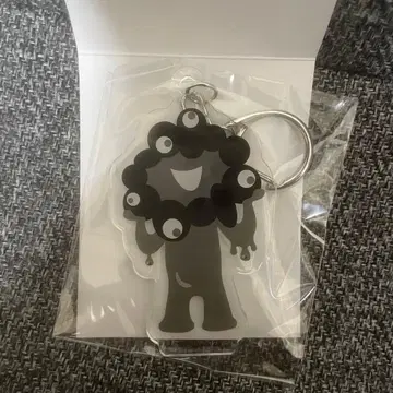 미야쿠미야쿠 아크릴 키링 블라인드 사양 블랙 블랙미야쿠미야쿠