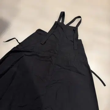 블랙 에이프런 스타일 롱 스커트