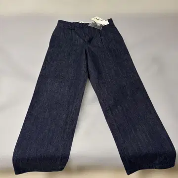 UNIQLOC 턱 스트레이트 팬츠