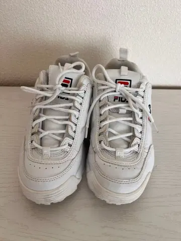 FILA 화이트 스니커즈 25 사이즈