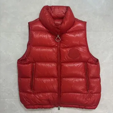 MONCLER 레드 다운 베스트