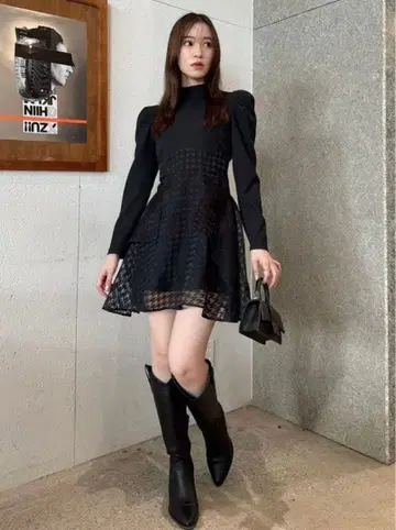 dazzlin 백리본 파워숄더 미니 코르셋 원피스