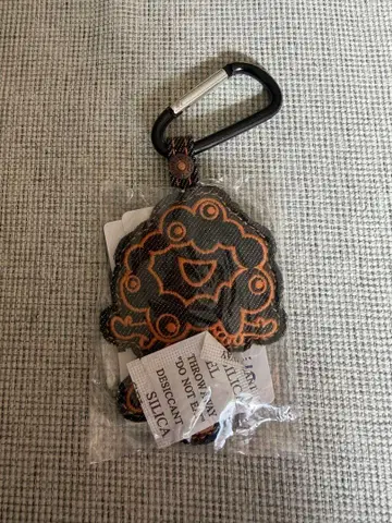 새상품, 미사용 미야쿠미야쿠 EDWIN 콜라보 키링