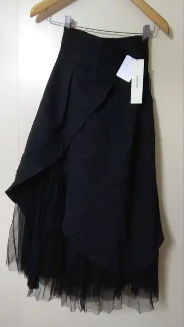로얄 파티 롱 기장 튤 플레어 스커트 블랙