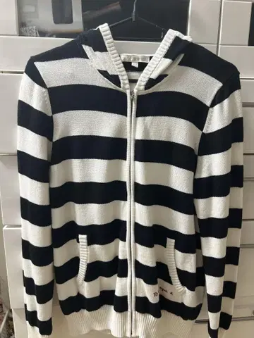 To.b.by agnes b. 스트라이프 후드 부착 후드티 TU