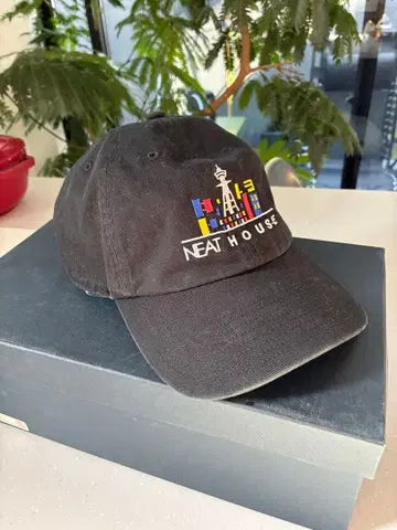 47 NEAT 오사카 한정판 캡 츠텐카쿠