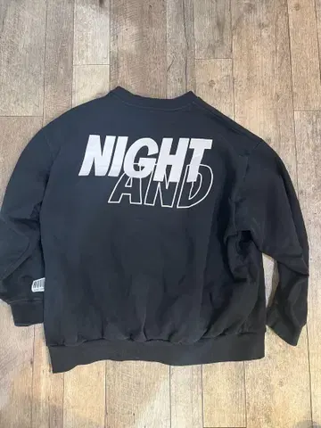 WIND AND SEA Good night 5store 맨투맨 콜라보