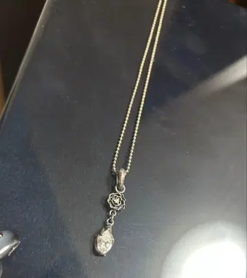 딜 디자인 로즈 실버 목걸이
