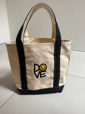 DOVE 자수 로고 토트백 론 헤르만