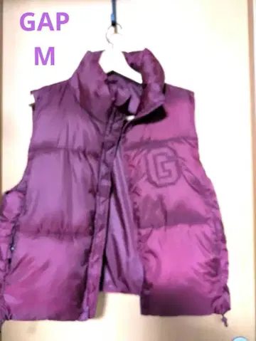 새상품급 GAP 와인 컬러 다운 베스트 M 사이즈